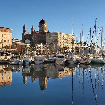 Studio 2 Neuf A 100M Des Plages Et De La Gare Saint-Raphaël 外观 照片