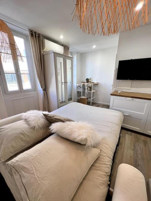 Studio 2 Neuf A 100M Des Plages Et De La Gare Saint-Raphaël 外观 照片